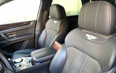 Bentley Bentayga I, 2019 год, 14 500 000 рублей, 14 фотография