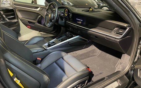 Porsche 911, 2021 год, 15 700 000 рублей, 6 фотография