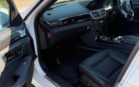 Mercedes-Benz E-Класс, 2012 год, 1 650 000 рублей, 6 фотография