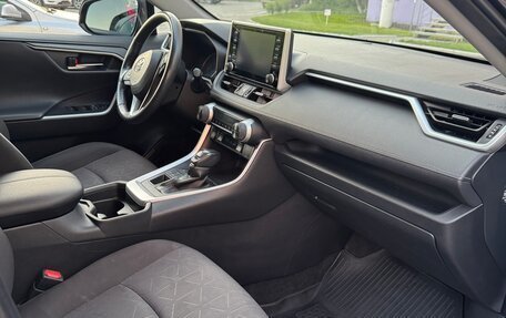 Toyota RAV4, 2021 год, 4 000 000 рублей, 7 фотография