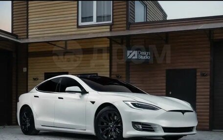 Tesla Model S I, 2018 год, 4 100 000 рублей, 2 фотография