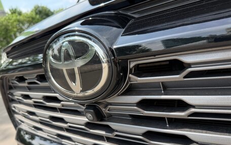 Toyota RAV4, 2021 год, 3 600 000 рублей, 9 фотография