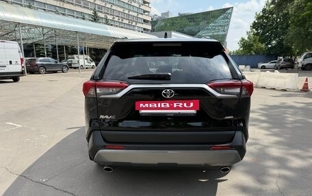 Toyota RAV4, 2021 год, 3 600 000 рублей, 6 фотография