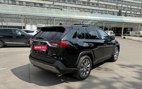 Toyota RAV4, 2021 год, 3 600 000 рублей, 5 фотография