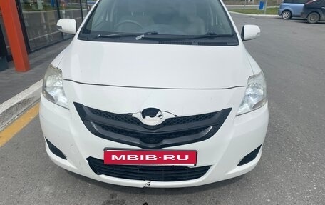 Toyota Belta, 2010 год, 660 000 рублей, 2 фотография