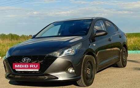 Hyundai Solaris II рестайлинг, 2021 год, 1 455 555 рублей, 2 фотография