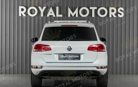 Volkswagen Touareg III, 2015 год, 2 090 000 рублей, 4 фотография