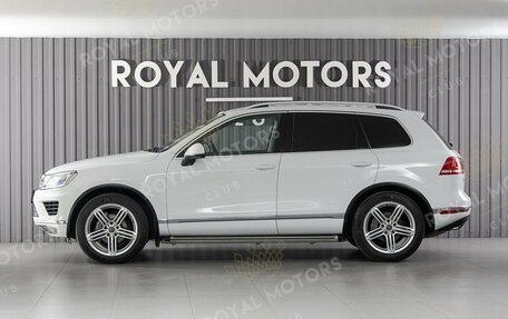 Volkswagen Touareg III, 2015 год, 2 090 000 рублей, 3 фотография