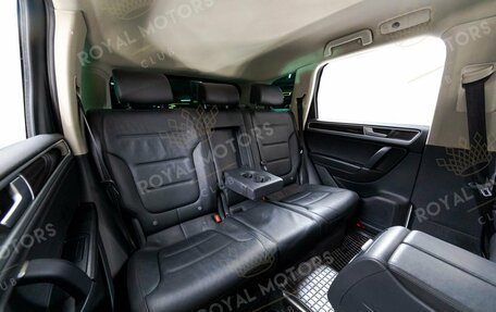 Volkswagen Touareg III, 2015 год, 2 090 000 рублей, 14 фотография