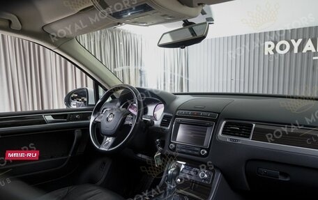 Volkswagen Touareg III, 2015 год, 2 090 000 рублей, 9 фотография
