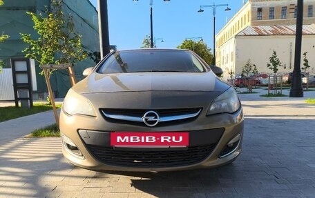 Opel Astra J, 2013 год, 650 000 рублей, 2 фотография