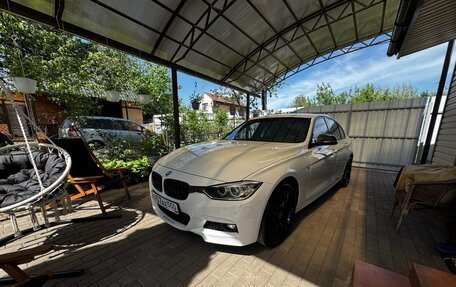 BMW 3 серия, 2015 год, 2 350 000 рублей, 3 фотография
