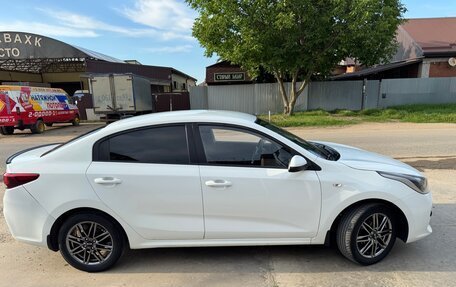 KIA Rio IV, 2019 год, 1 350 000 рублей, 3 фотография