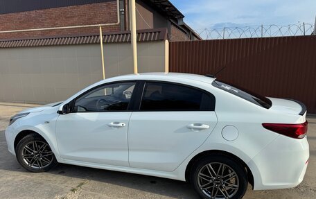 KIA Rio IV, 2019 год, 1 350 000 рублей, 2 фотография