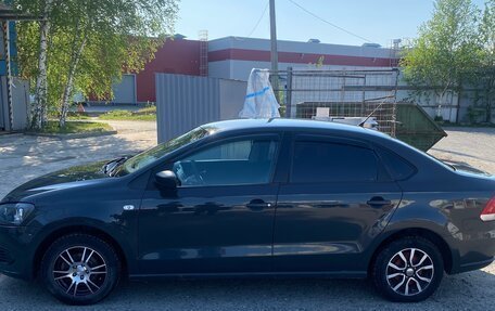 Volkswagen Polo VI (EU Market), 2011 год, 450 000 рублей, 2 фотография
