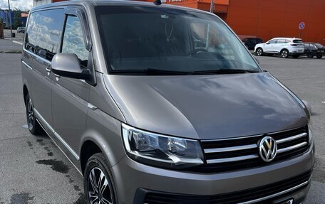 Volkswagen Caravelle T6 рестайлинг, 2018 год, 3 400 000 рублей, 4 фотография