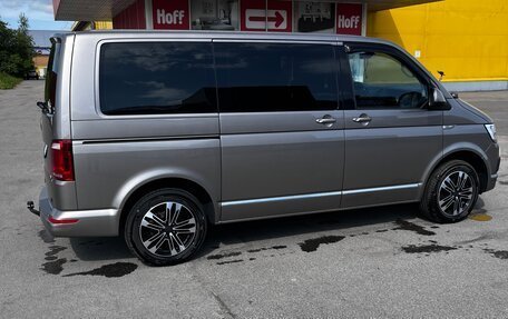 Volkswagen Caravelle T6 рестайлинг, 2018 год, 3 400 000 рублей, 9 фотография