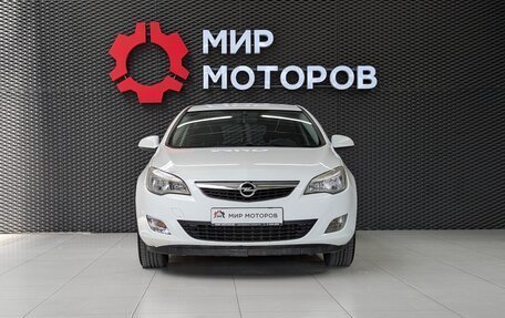 Opel Astra J, 2011 год, 699 000 рублей, 2 фотография