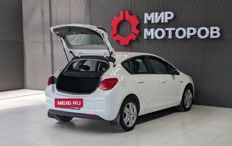 Opel Astra J, 2011 год, 699 000 рублей, 7 фотография