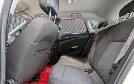 Opel Astra J, 2011 год, 699 000 рублей, 33 фотография