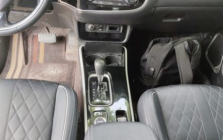 Mitsubishi Outlander III рестайлинг 3, 2021 год, 2 175 000 рублей, 17 фотография