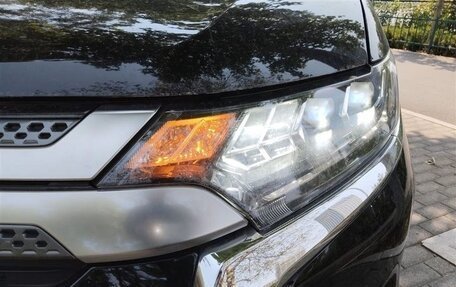 Mitsubishi Outlander III рестайлинг 3, 2021 год, 2 175 000 рублей, 26 фотография