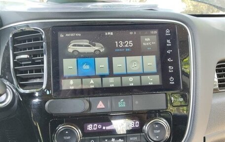 Mitsubishi Outlander III рестайлинг 3, 2021 год, 2 175 000 рублей, 23 фотография