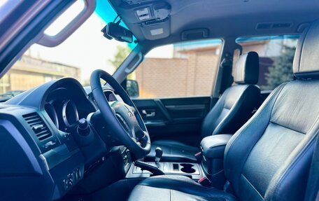 Mitsubishi Pajero IV, 2011 год, 1 799 000 рублей, 21 фотография