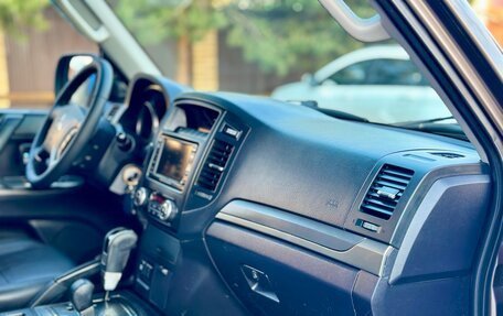 Mitsubishi Pajero IV, 2011 год, 1 799 000 рублей, 27 фотография