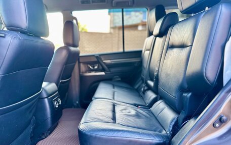 Mitsubishi Pajero IV, 2011 год, 1 799 000 рублей, 24 фотография
