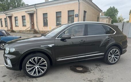 Bentley Bentayga I, 2024 год, 39 000 000 рублей, 2 фотография