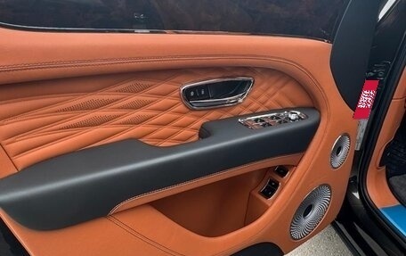 Bentley Bentayga I, 2024 год, 39 000 000 рублей, 11 фотография