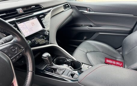 Toyota Camry, 2020 год, 3 000 000 рублей, 6 фотография