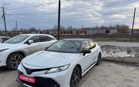 Toyota Camry, 2020 год, 3 000 000 рублей, 2 фотография