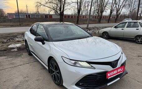 Toyota Camry, 2020 год, 3 000 000 рублей, 3 фотография