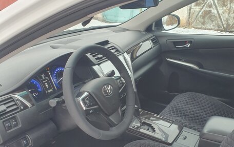 Toyota Camry, 2015 год, 1 749 000 рублей, 2 фотография