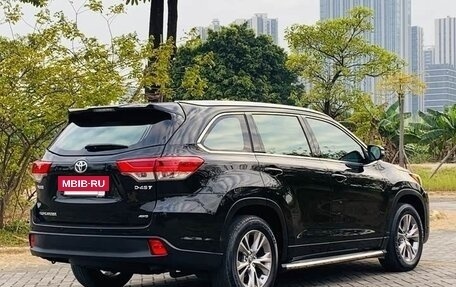 Toyota Highlander III, 2021 год, 2 690 000 рублей, 5 фотография