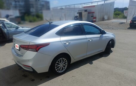 Hyundai Solaris II рестайлинг, 2019 год, 1 370 000 рублей, 4 фотография