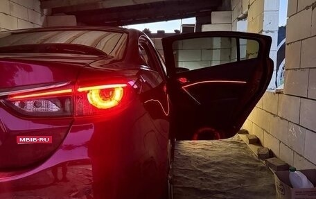 Mazda 6, 2015 год, 2 000 000 рублей, 19 фотография