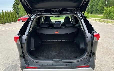 Toyota RAV4, 2024 год, 3 870 000 рублей, 8 фотография