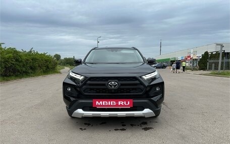 Toyota RAV4, 2024 год, 3 870 000 рублей, 2 фотография