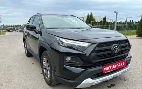 Toyota RAV4, 2024 год, 3 870 000 рублей, 3 фотография