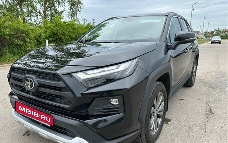 Toyota RAV4, 2024 год, 3 870 000 рублей, 4 фотография