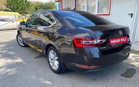 Skoda Superb III рестайлинг, 2017 год, 1 850 000 рублей, 4 фотография