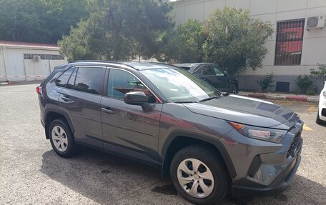 Toyota RAV4, 2021 год, 2 690 000 рублей, 6 фотография