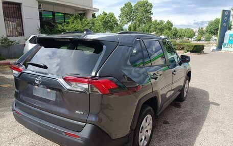Toyota RAV4, 2021 год, 2 690 000 рублей, 7 фотография