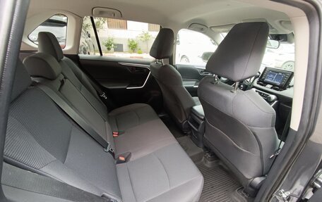 Toyota RAV4, 2021 год, 2 690 000 рублей, 16 фотография