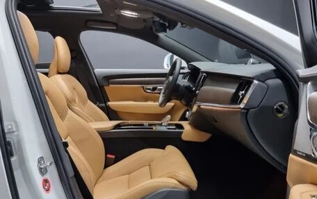 Volvo S90 II рестайлинг, 2022 год, 3 550 000 рублей, 6 фотография