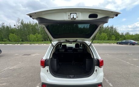 Mitsubishi Outlander III рестайлинг 3, 2015 год, 1 450 000 рублей, 9 фотография