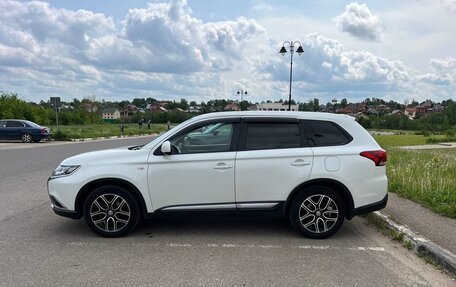 Mitsubishi Outlander III рестайлинг 3, 2015 год, 1 450 000 рублей, 8 фотография
